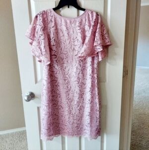 AGB Women's Flutter-Sleeves Lace Knee Length Dress SZ 6